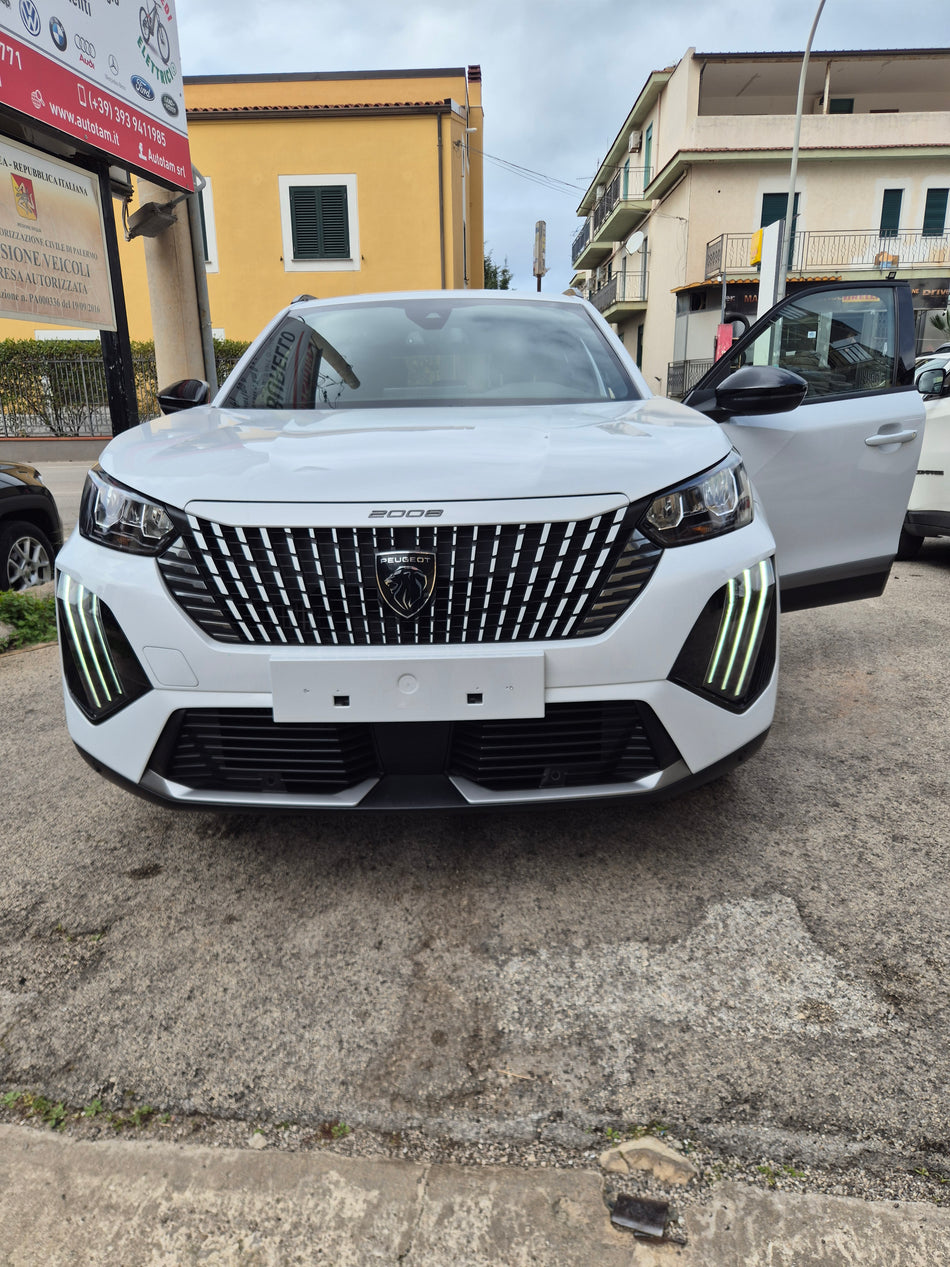 Peugeot 2008| Allure - 1.2 Puretech 100 CV